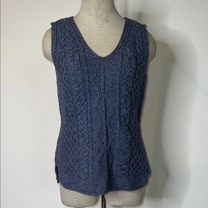 Aran Woollen Mills Merino Wool V-Neck Sweater Vest Made in Ireland